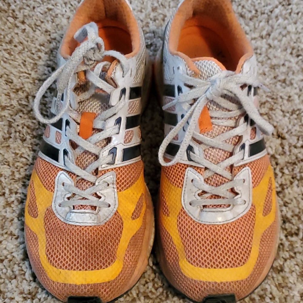 Adidas shoes size 8 orange